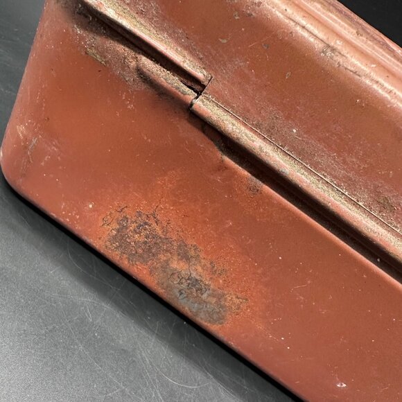 Vintage Rusty Metal Toolbox Tackle Box Storage Organizer Industrial Decor Brown - Picture 11 of 15